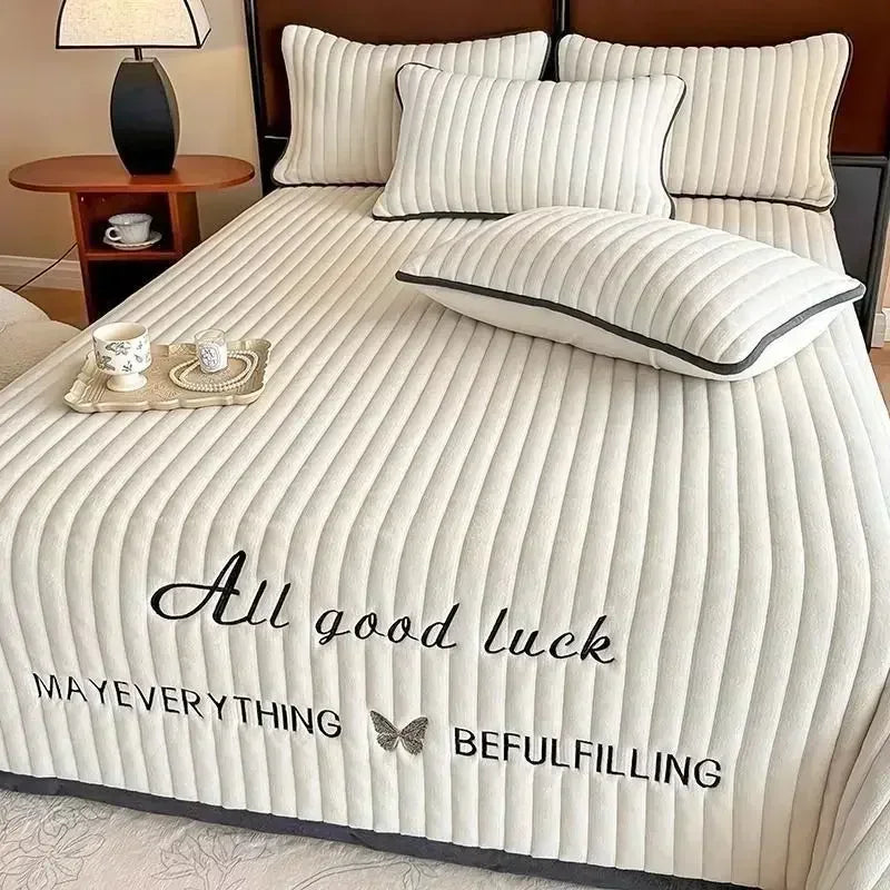 Winter Quilted Thicken Milk Velvet Mattress Cover Dormitory Bedspread Bedsheet Double Queen King Size Bed Sheet Luxury Bed Cover
