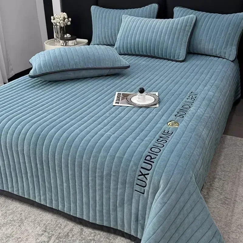 Winter Quilted Thicken Milk Velvet Mattress Cover Dormitory Bedspread Bedsheet Double Queen King Size Bed Sheet Luxury Bed Cover