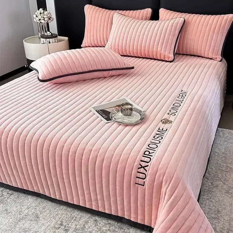 Winter Quilted Thicken Milk Velvet Mattress Cover Dormitory Bedspread Bedsheet Double Queen King Size Bed Sheet Luxury Bed Cover