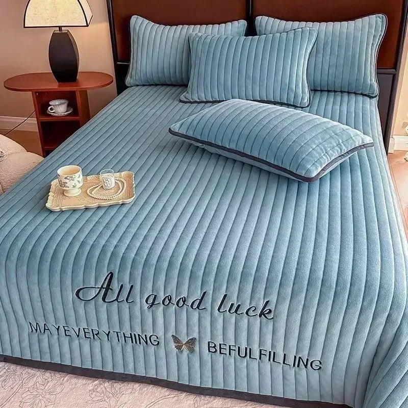 Winter Quilted Thicken Milk Velvet Mattress Cover Dormitory Bedspread Bedsheet Double Queen King Size Bed Sheet Luxury Bed Cover