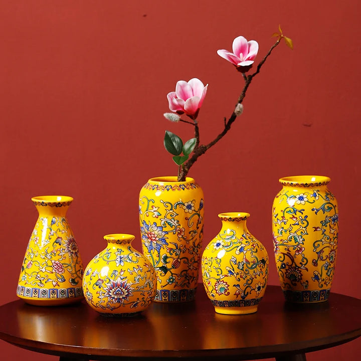 Small Ceramic Vase for  Handmade Elegant Vintage Chinese Painting  Enamel Glazed Porcelain Decorative Vases for Office Home