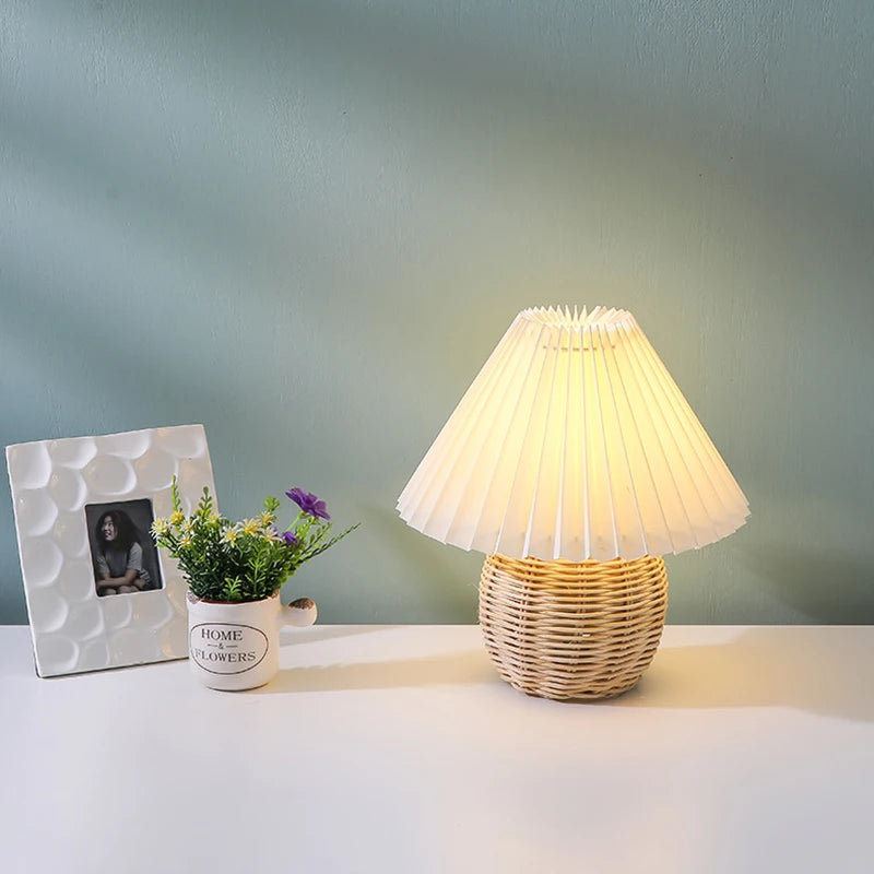 LED Fabric Pleated Lampshade Light Retro Rattan Strip USB PLUG Bedroom Bedside Lamp Desk Lamp Indoor Home Decoration Lighting
